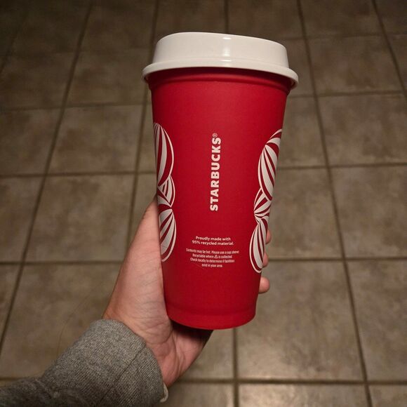 Starbucks Red Cup 2024 - Picture 2 of 3